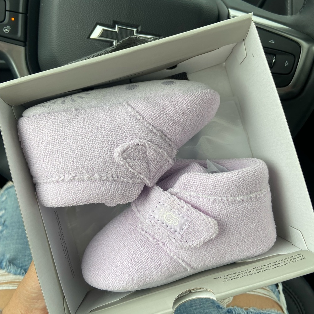 Ugg boots baby size 4/5 brand new